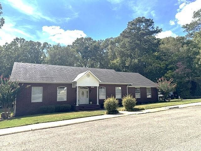 1st image of 124 Briarcliff Rd