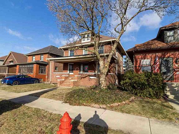 4th image of 2328 Olive St