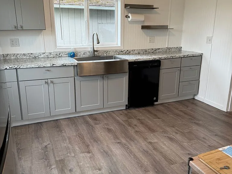 7947 N Wabash Ave — Photo 4