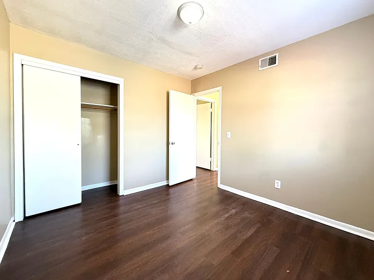 2436 3rd Ave — Photo 5