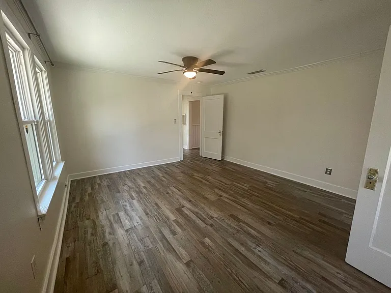 3320 W 5th St — Photo 18