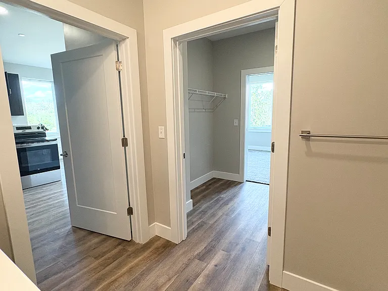 McKnight Flats — Photo 10