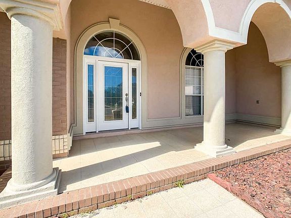 3rd image of 3025 Liana Ln