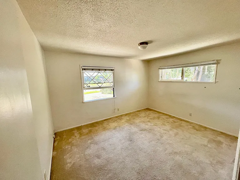 12952 Palomar Way — Photo 5
