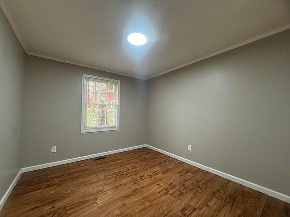 5th image of 509 Ellis Ct