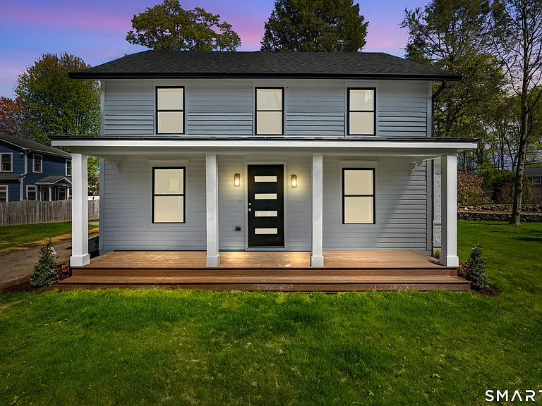 152 Partrick Ave — Photo 1