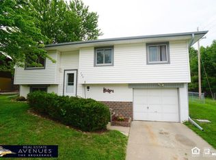 700 W Beech St, Ceresco, NE 68017