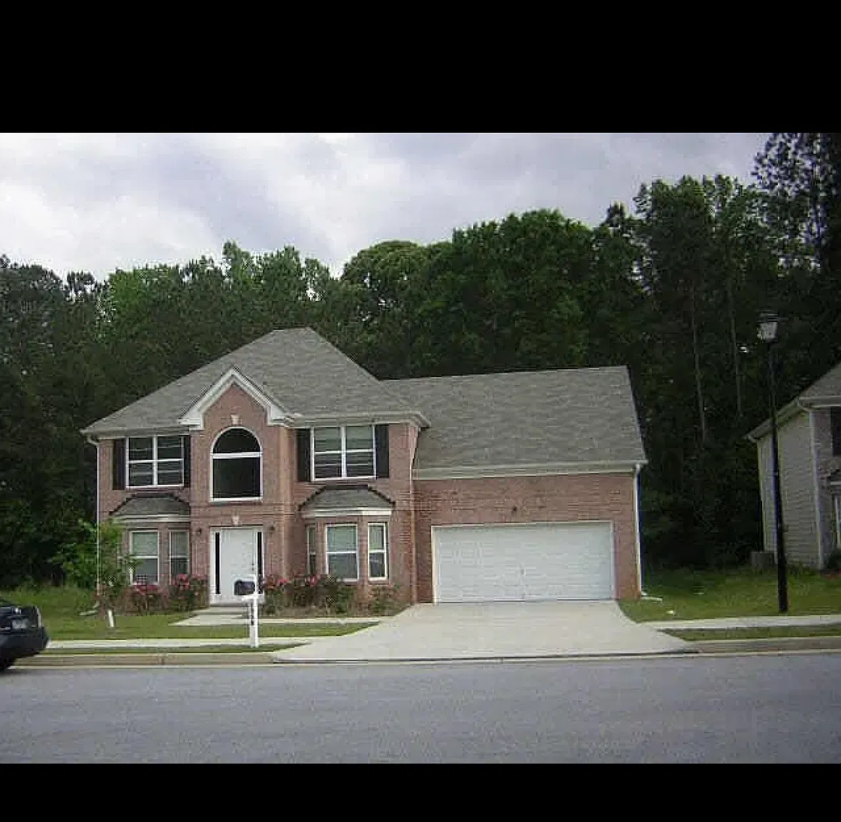 4 bed, 2600 sqft, $800 — Photo 1