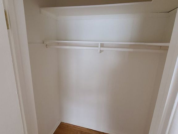 4th image of 5933 Gregory Ave #5