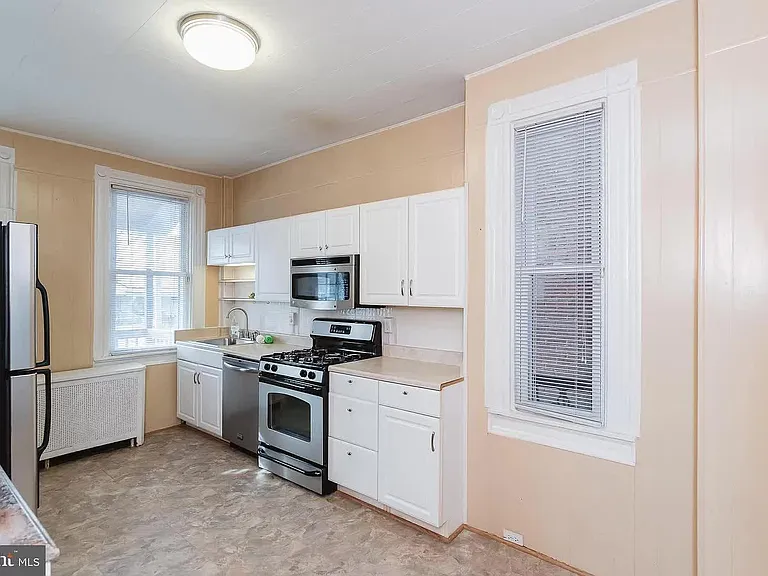2806 Huntingdon Ave — Photo 11