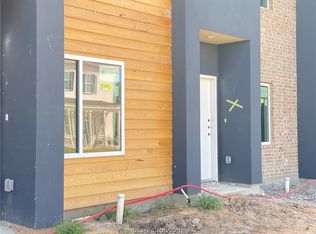 211 W 22nd St W, Bryan, TX 77803