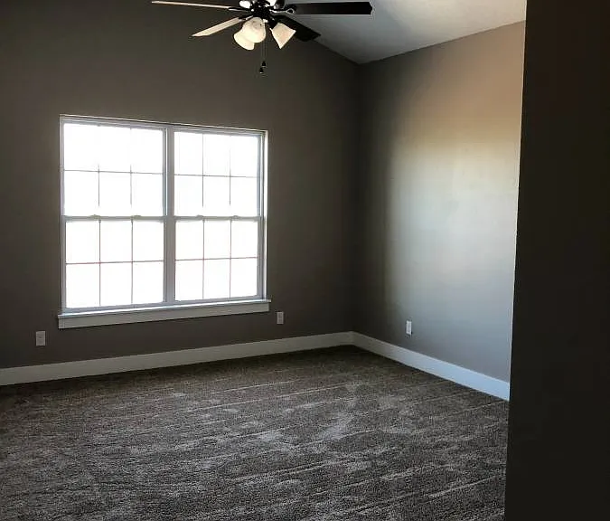 2113 S Maryland Ave — Photo 5