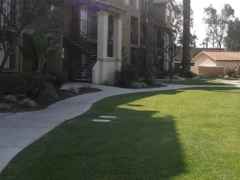 2160 Highpointe Dr #208 — Photo 31