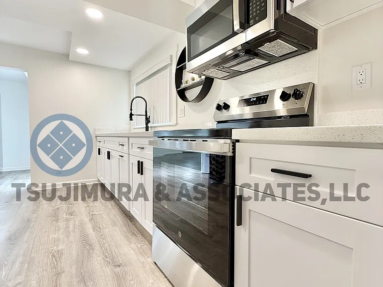 1707 Wilhelmina Rise — Photo 3