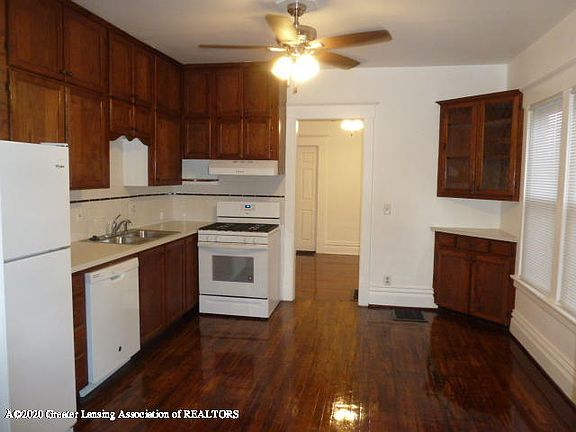 3rd image of 120 Woodlawn Ave