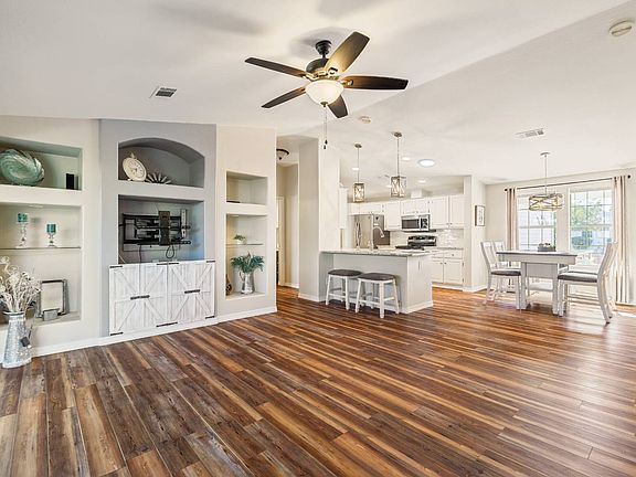 5th image of 2550 S Ellsworth Rd Unit 204