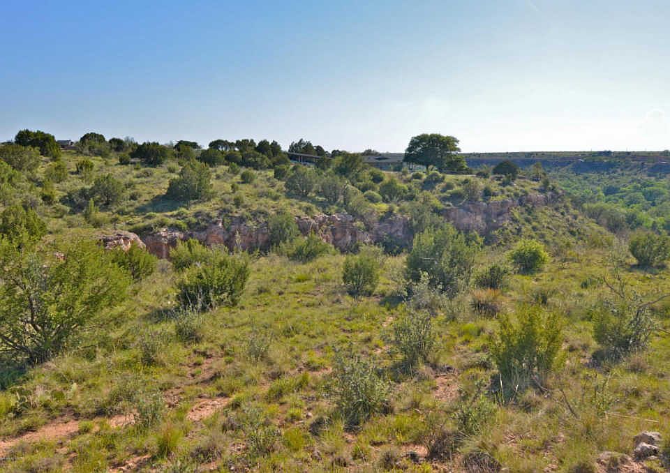 1st image of 309 Cactus Dr