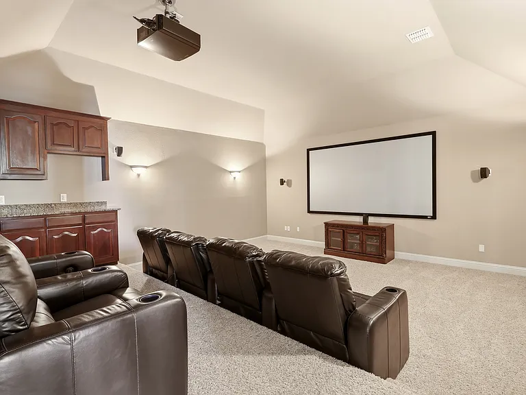 627 Seymour Dr — Photo 38