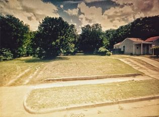 1036 E Davis Ave, Fort Worth, TX 76104