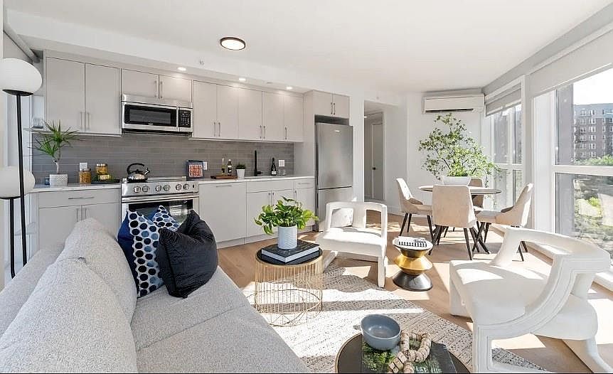 1st image of 5 Stuyvesant Pl