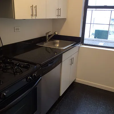 Rented by Solil Management | media 2