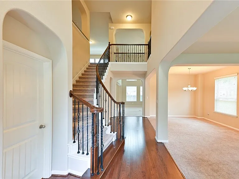 100 Lake Mineral Wells Dr — Photo 5