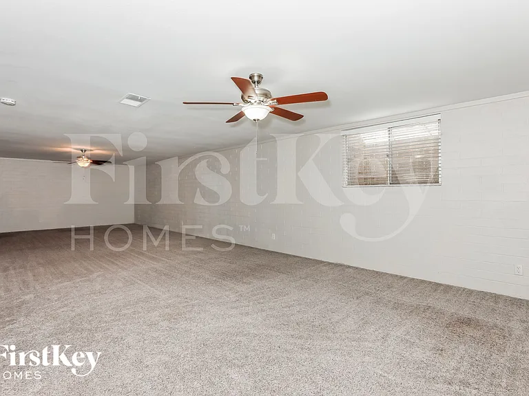 1010 W 4th Pl — Photo 7