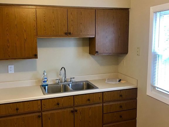4th image of 2704 Portman Ave #Up