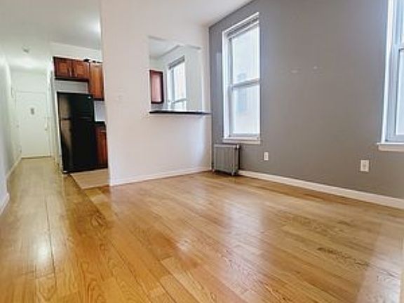 3rd image of 518 W 136th St APT 11