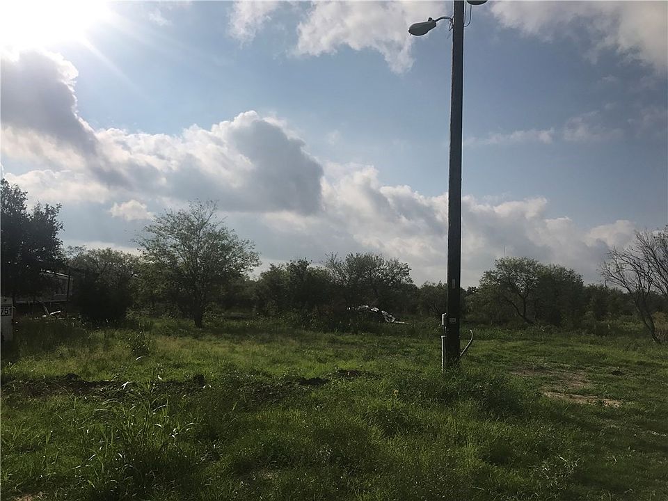 2nd image of 8245 Linden Rd