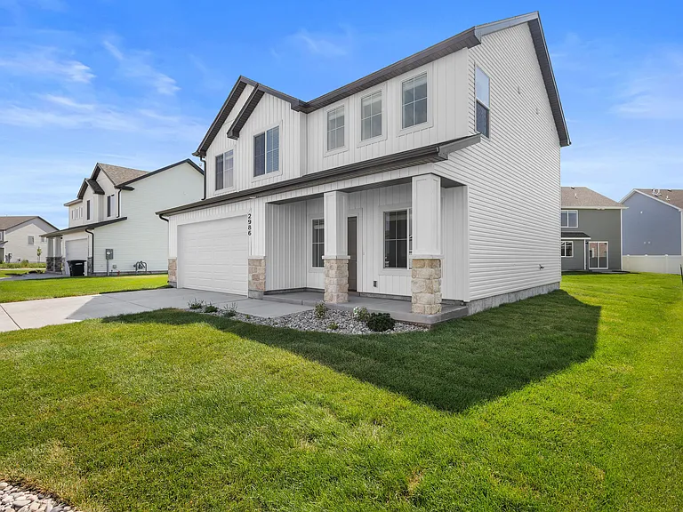 2986 Sydney Dr — Photo 2