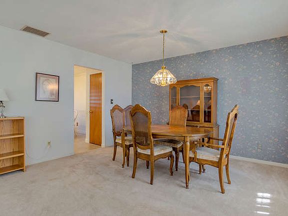 4th image of 1801 Donner Ct