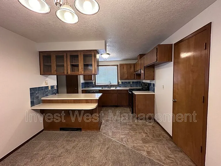 1904 SE Blairmont Dr — Photo 6