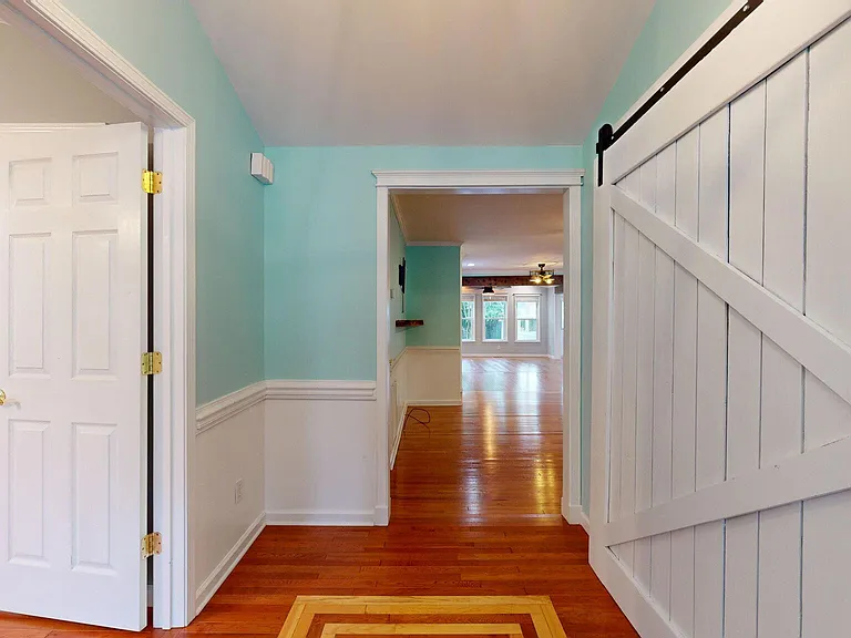 221 Salty Shores Rd — Photo 4