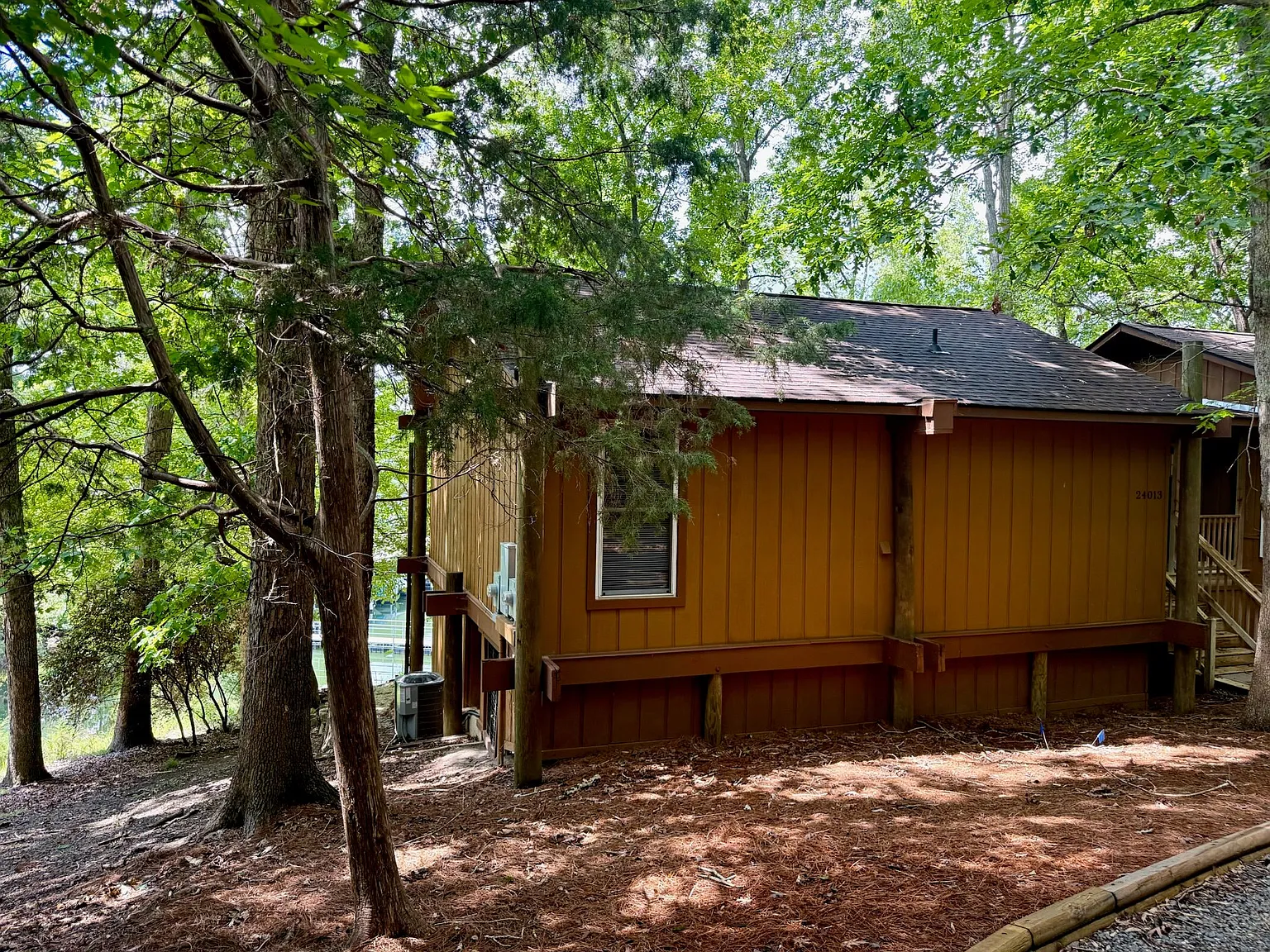 3 bed, 2.0 bath, 1350 sqft, $2,150 — Photo 3