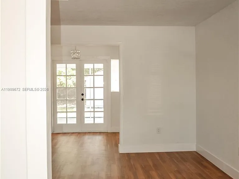 707 N J St — Photo 7