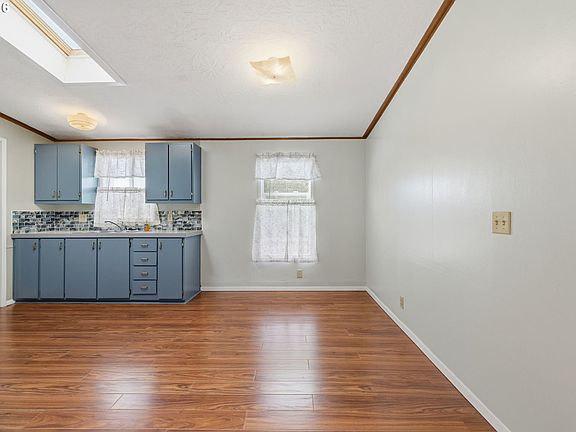 5th image of 4966 Parsons Ave