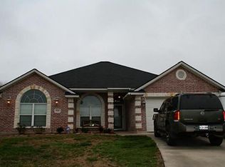 818 Woodson Dr, Caldwell, TX 77836