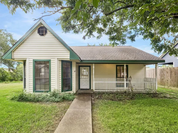 512 Texas St, Tomball, TX 77375