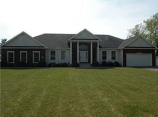 7278 Shawnee Rd, North Tonawanda, NY 14120