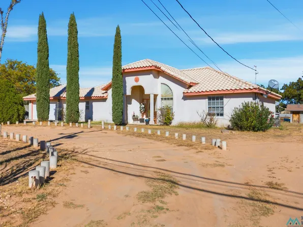 2510 Garden St, Carlsbad, NM 88220