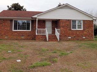 413 Weeks St, Clinton, NC 28328