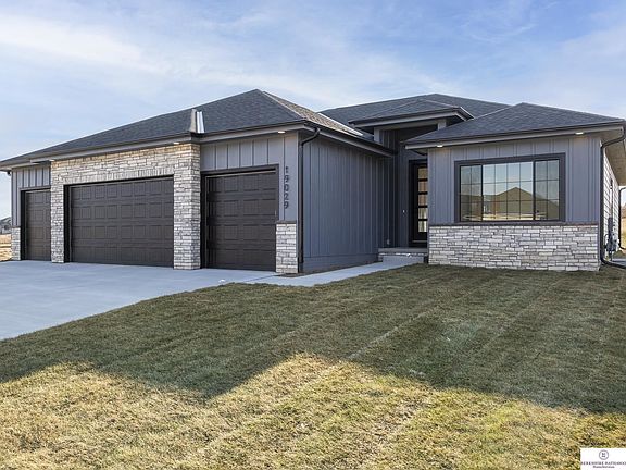 3rd image of 19029 Hackberry Dr