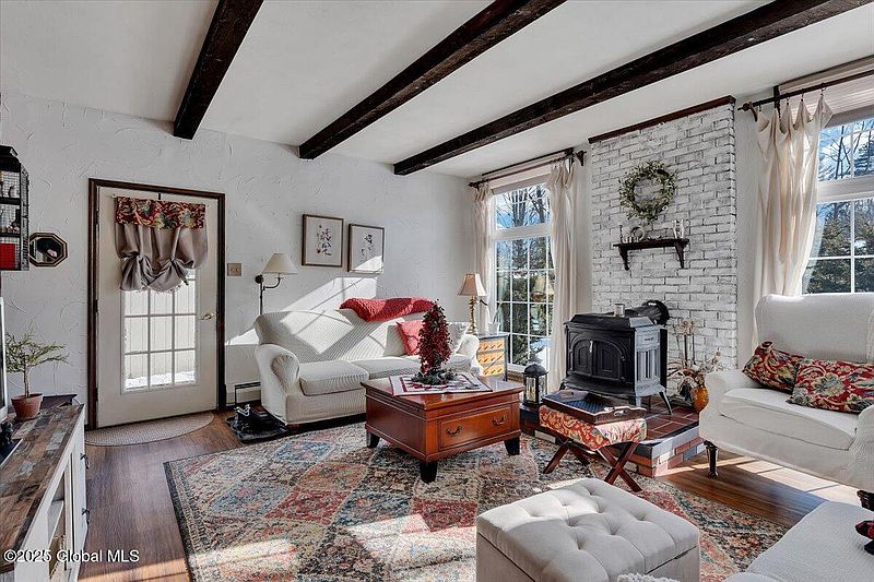 2nd image of 106 Walnut Street