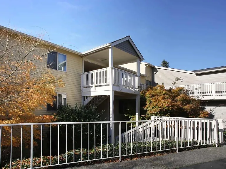 Ladera Apartments — Photo 17