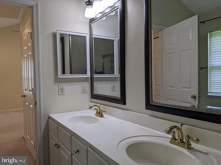 20 Cambridge Ct — Photo 21