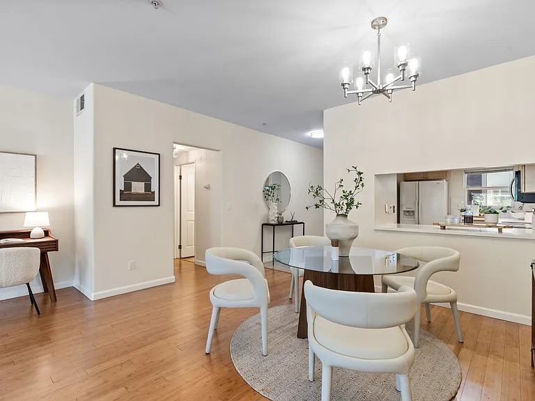 128 El Camino Real #101 — Photo 11