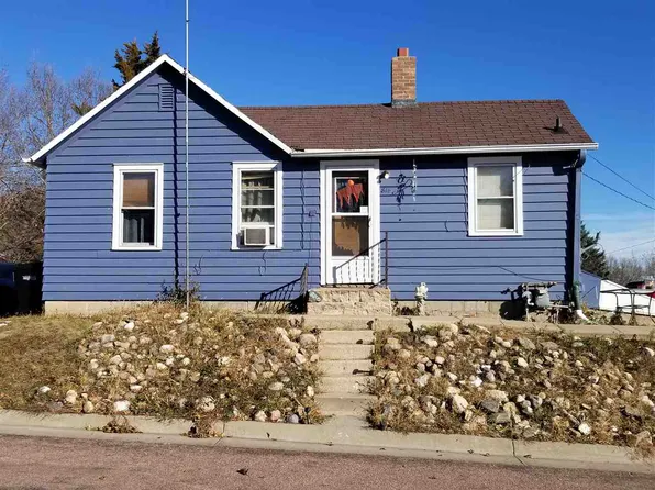 816 Maple St, Yankton, SD 57078