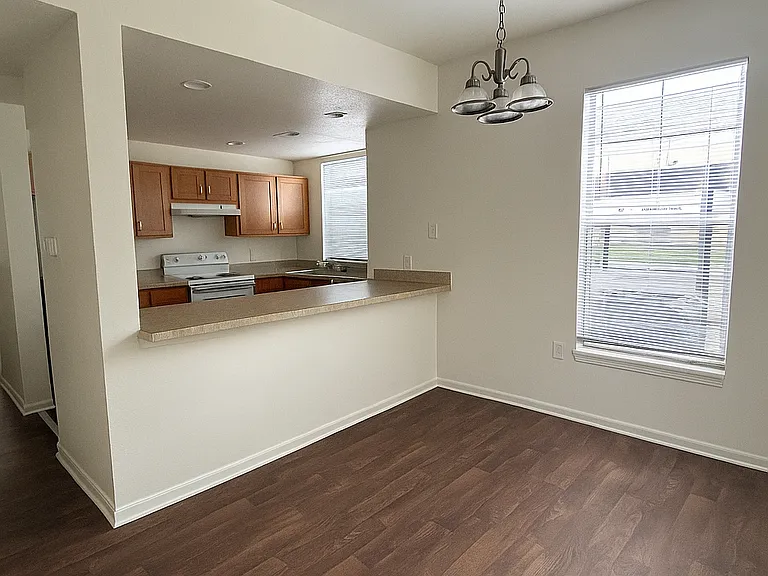 Turtle Hill Townhomes — Photo 5