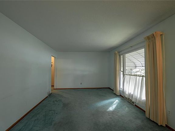 3rd image of 10880 Gabriella Dr